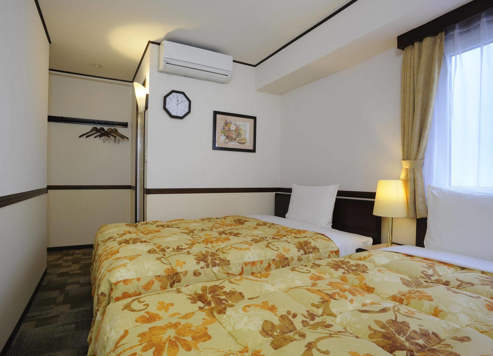 Toyoko Inn Shonan Hiratsuka Eki Kita Guchi No 2 Екстериор снимка